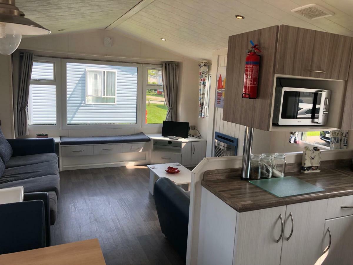 Static Caravan-Haven, Lake District Hotel Flookburgh Exterior photo